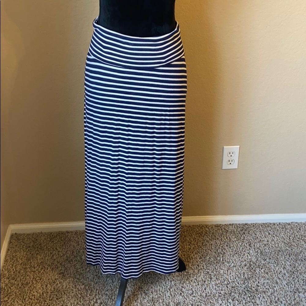 2/$15 Living Doll skirt